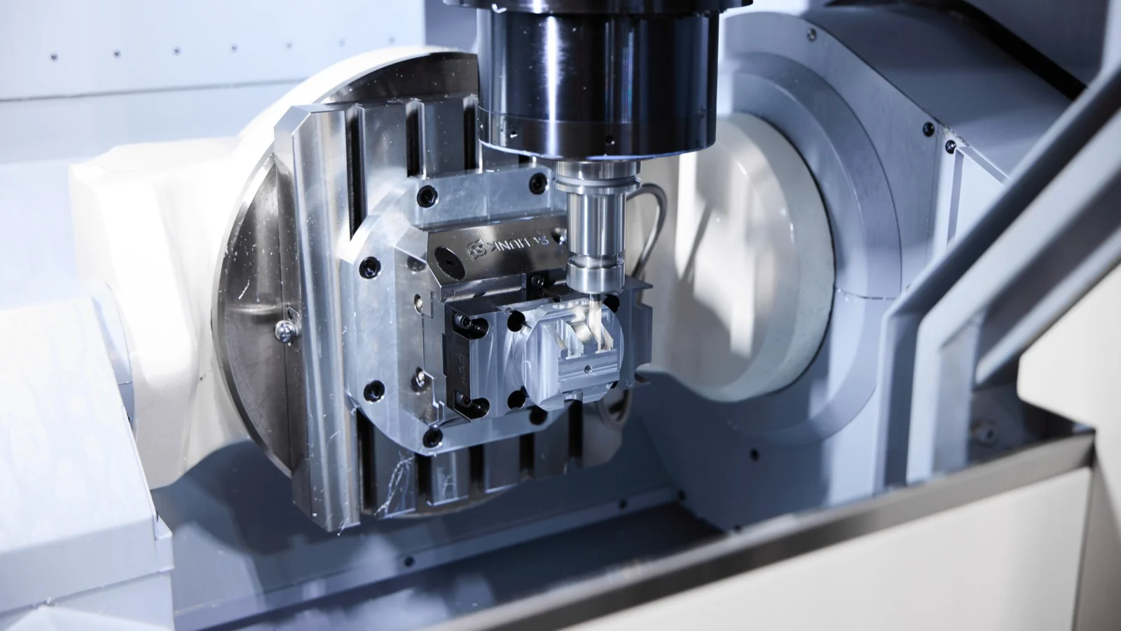 Precision machining of a metal part on the shop floor